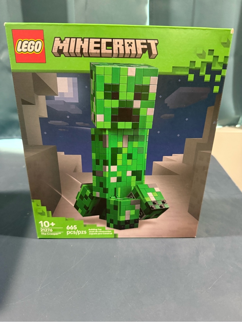 LEGO Minecraft Creeper Model - Green, Black, White